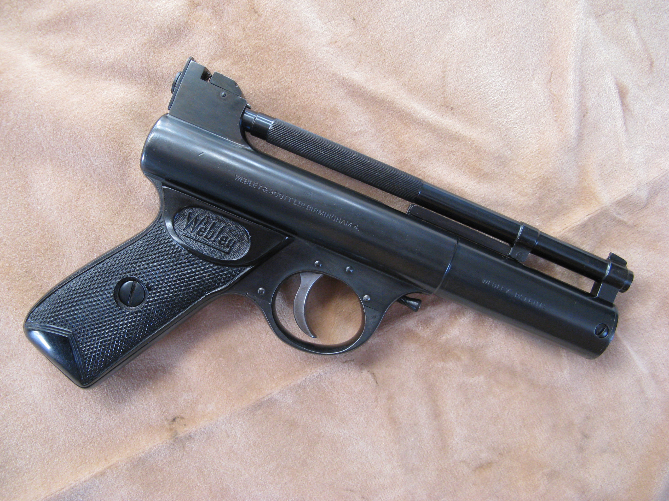 1964 small Print Ad of Hy-Score Model 800 .22 Target Air Pistol Pellet Gun 
