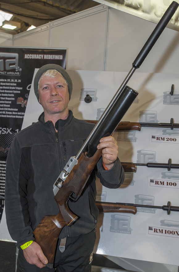 Impact Airguns' Chris Whistler with a prototype .30 calibre GSX model variant that's capable of 85ft/lb!