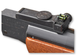 The 220‘s green fibre optics straddle its adjustable rearsight‘s notch...